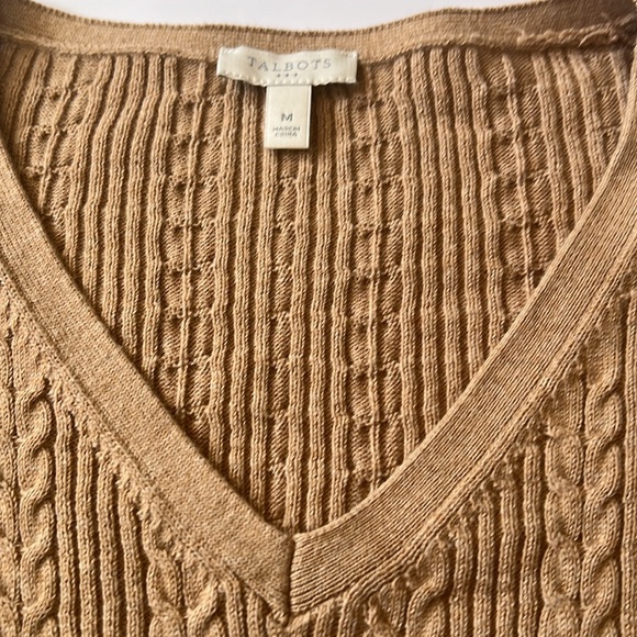 Talbots Women’s Cable Knit Long Sleeve V Neck 100% Cotton Sweater Tan Size Med - Picture 4 of 8